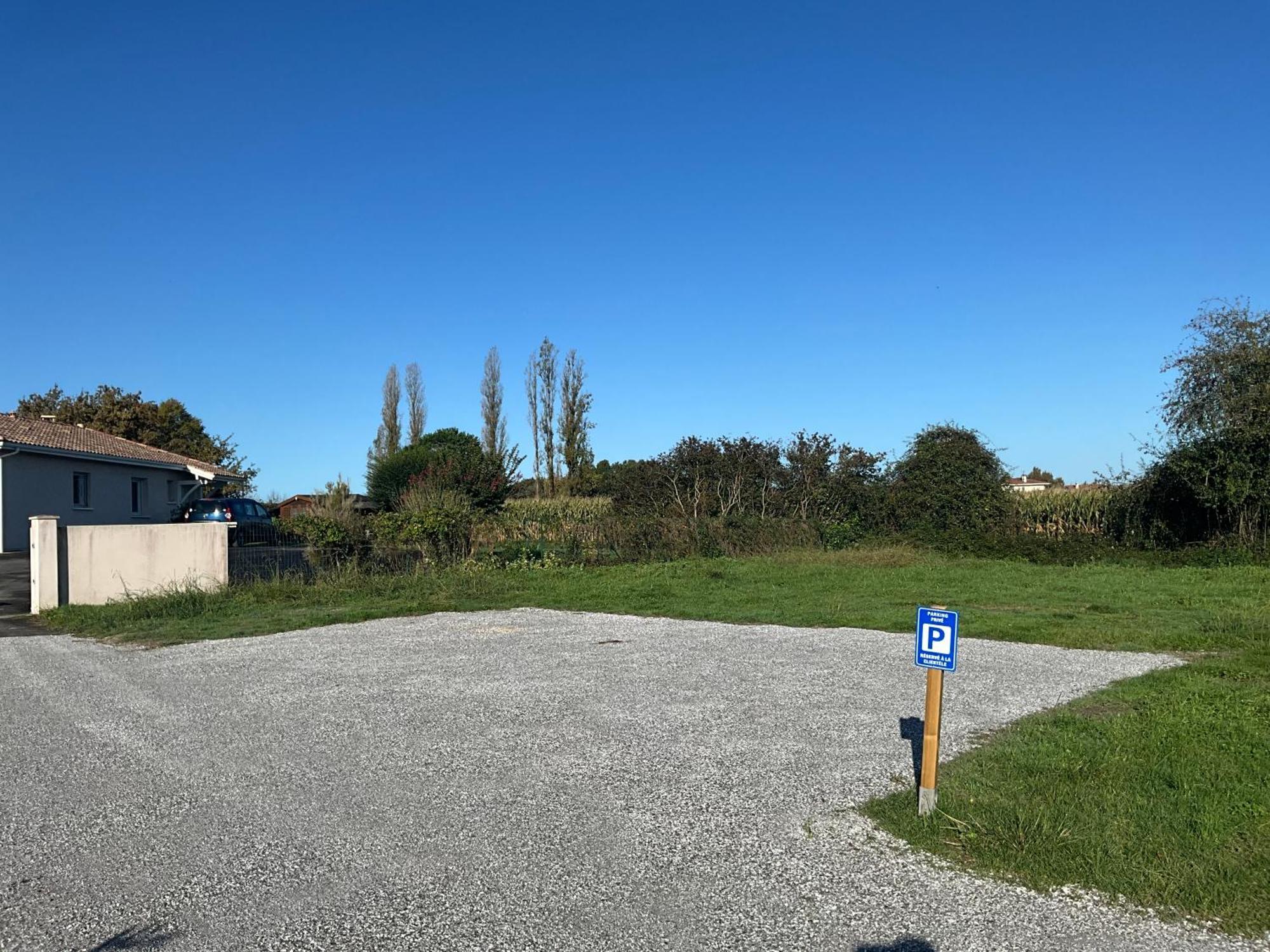 Ravissant T2, Cl 3 Etoiles, 3 Pers Et 1 Enf , 3 Lits, Parking Et Patio Saint-Sever (Landes) Exterior foto